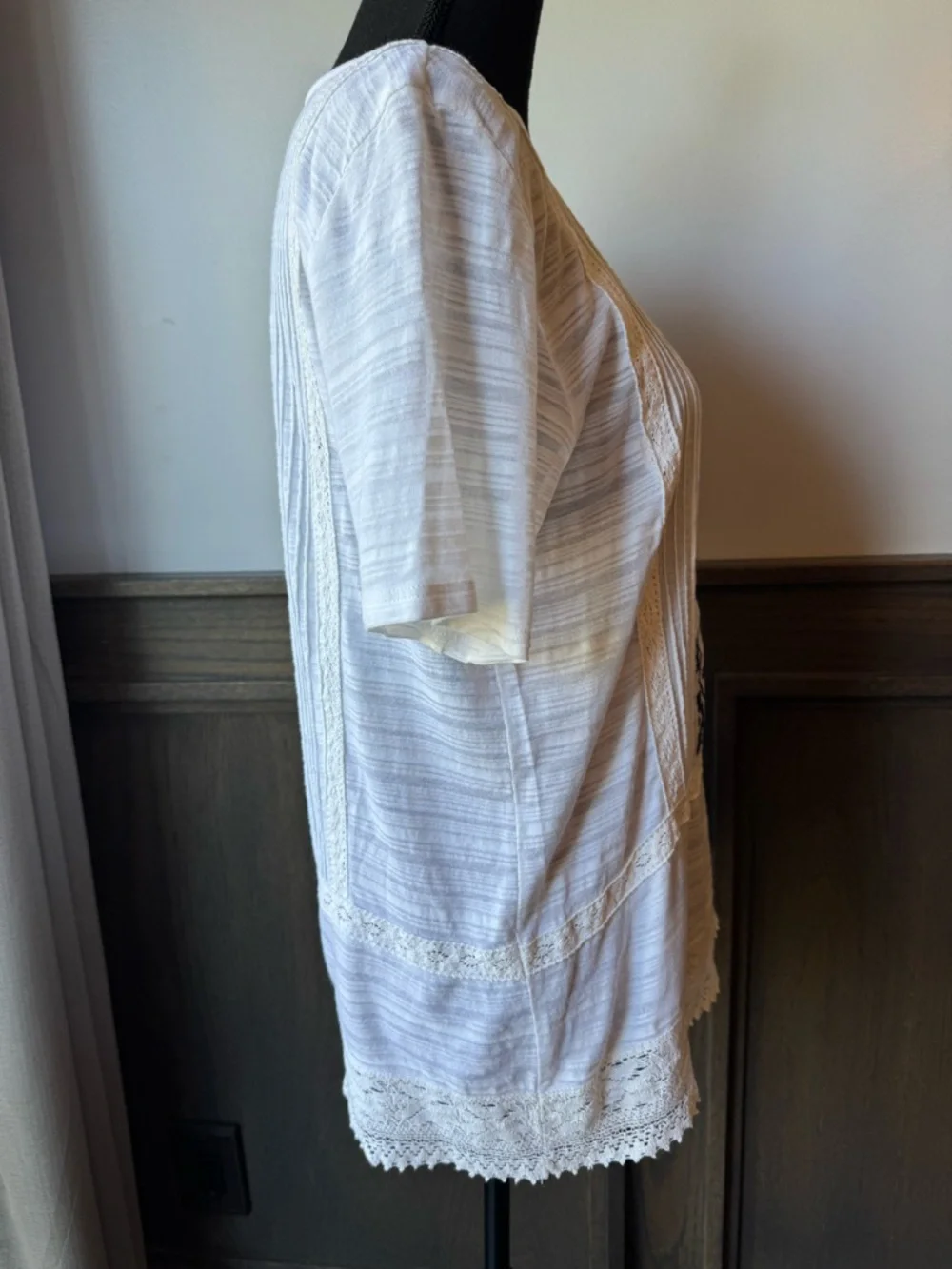 Lucky Brand Women's White and Blue boho Embroidered top M - Picture 4 of 8